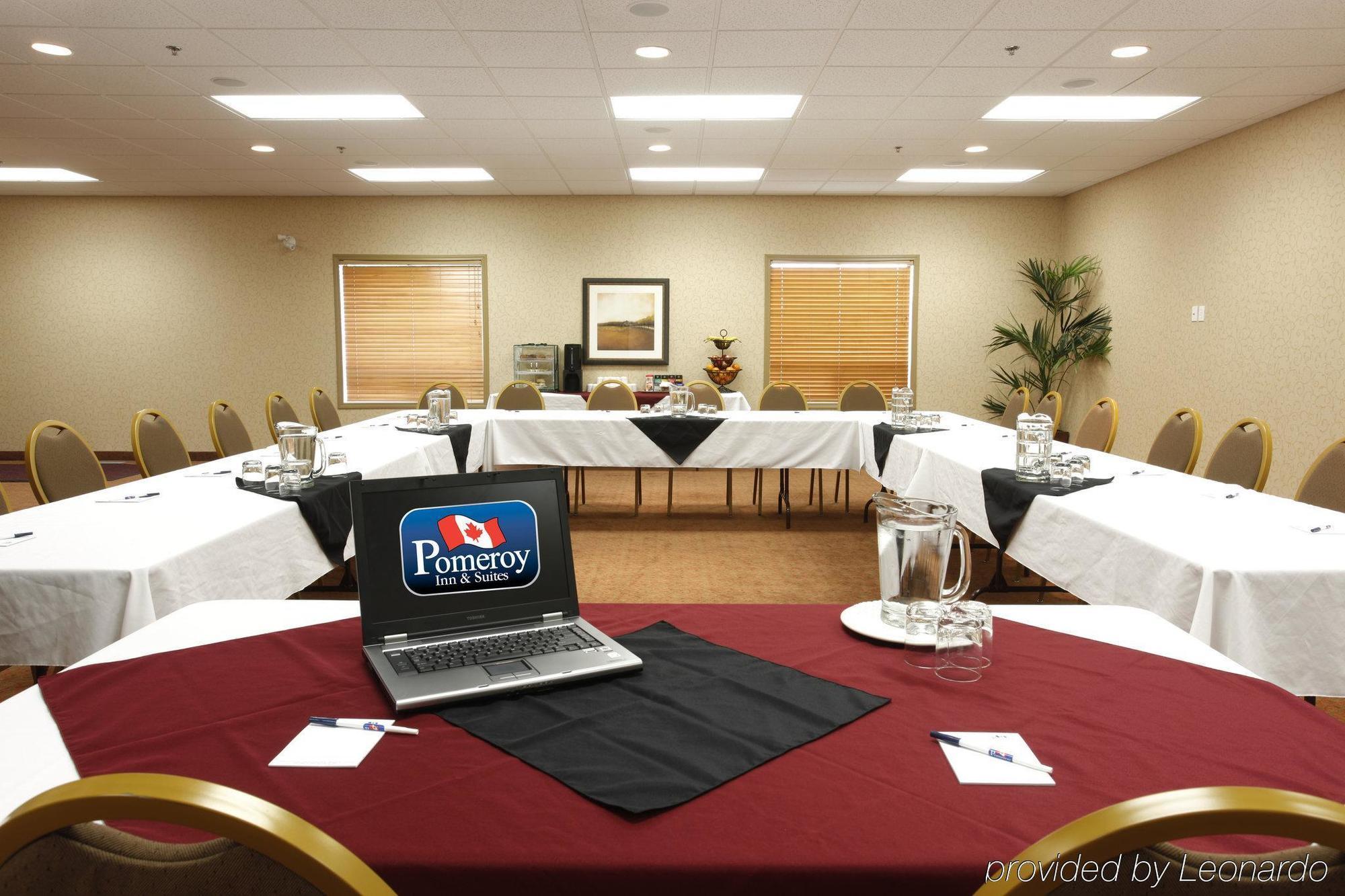 Pomeroy Inn And Suites Chetwynd Luaran gambar