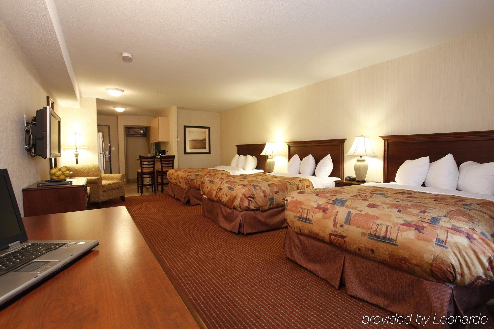 Pomeroy Inn And Suites Chetwynd Luaran gambar