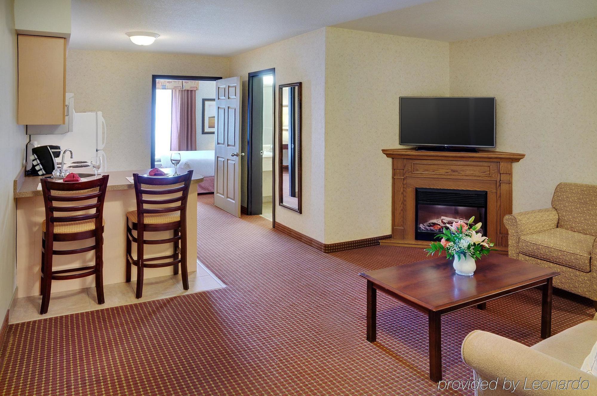 Pomeroy Inn And Suites Chetwynd Luaran gambar