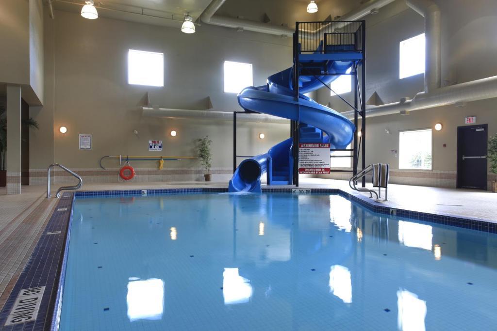 Pomeroy Inn And Suites Chetwynd Luaran gambar