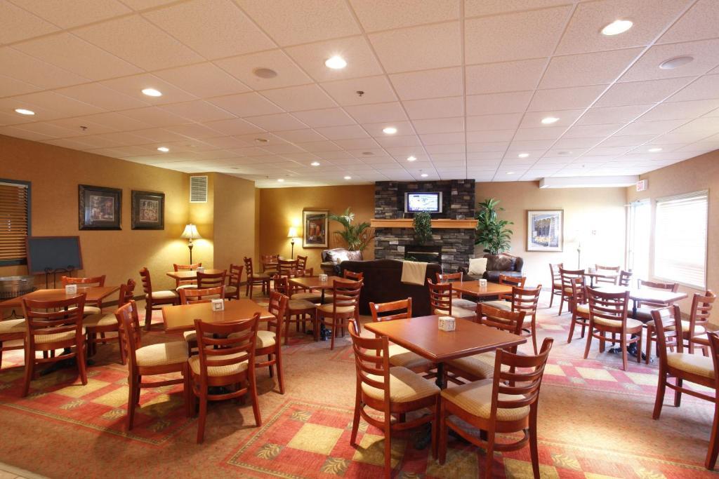 Pomeroy Inn And Suites Chetwynd Luaran gambar