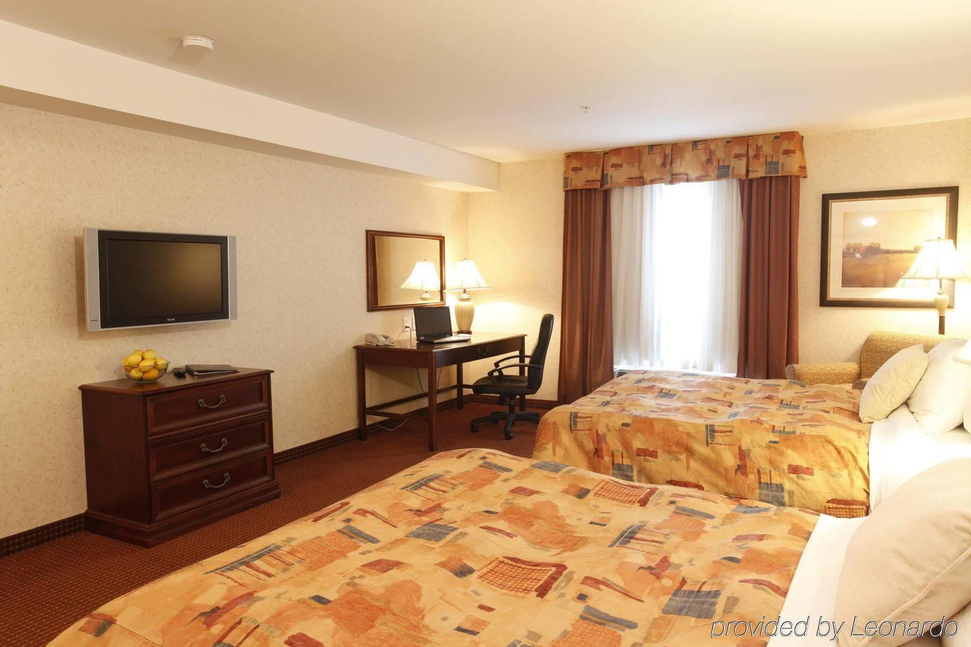 Pomeroy Inn And Suites Chetwynd Luaran gambar