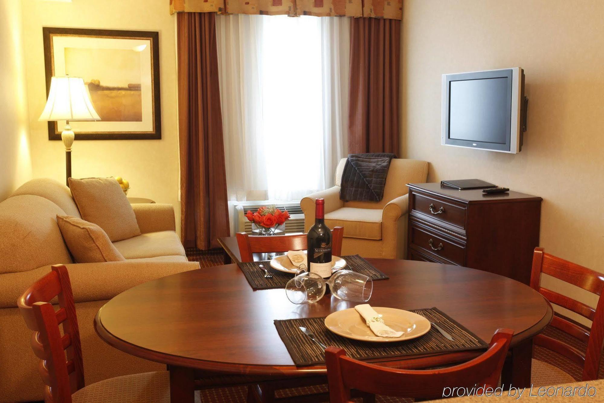 Pomeroy Inn And Suites Chetwynd Luaran gambar